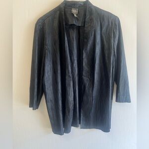 CHICO’S TRAVELERS KIMONO NAVY SIZE 3 
POLYESTER/FABRIC HAS A CRINKLE CREPE LOOK